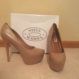 Steve Madden Blush Deja Vu heel